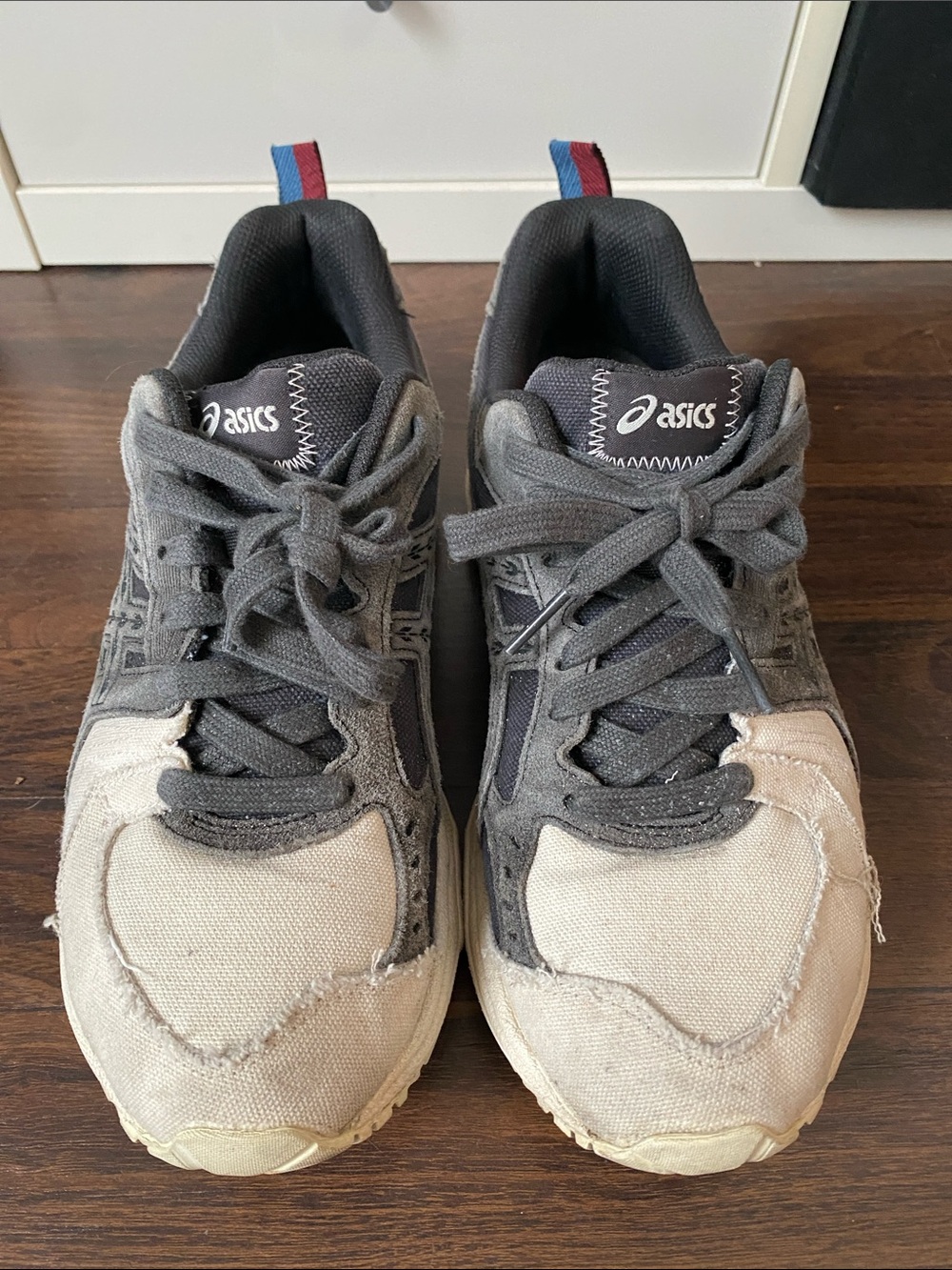 ASICS Men’s Gray and Beige Athletic Sneakers S8